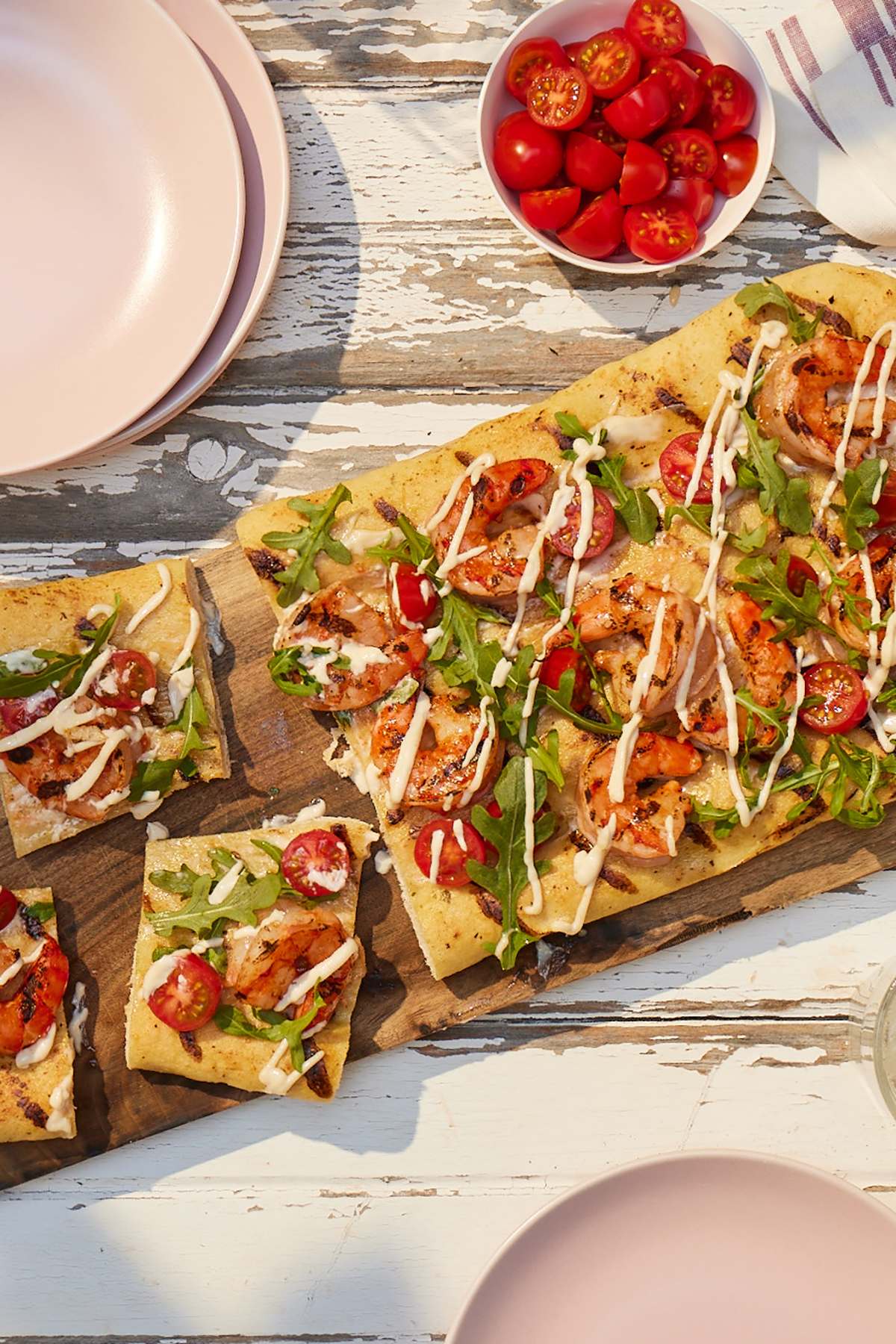 Moroccan-Spiced BBQ Shrimp Flatbread | Kraft Salad Dressing | Canada | Recipes - Kraft Heinz