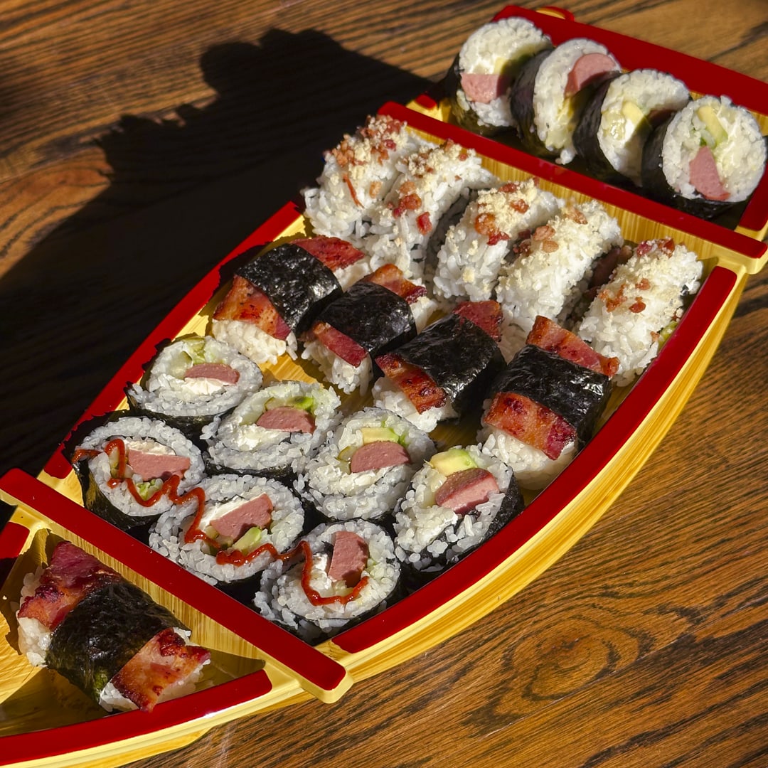 Hot Dog PHILLY Sushi Roll | Claussen | United States | Recipes - Kraft Heinz