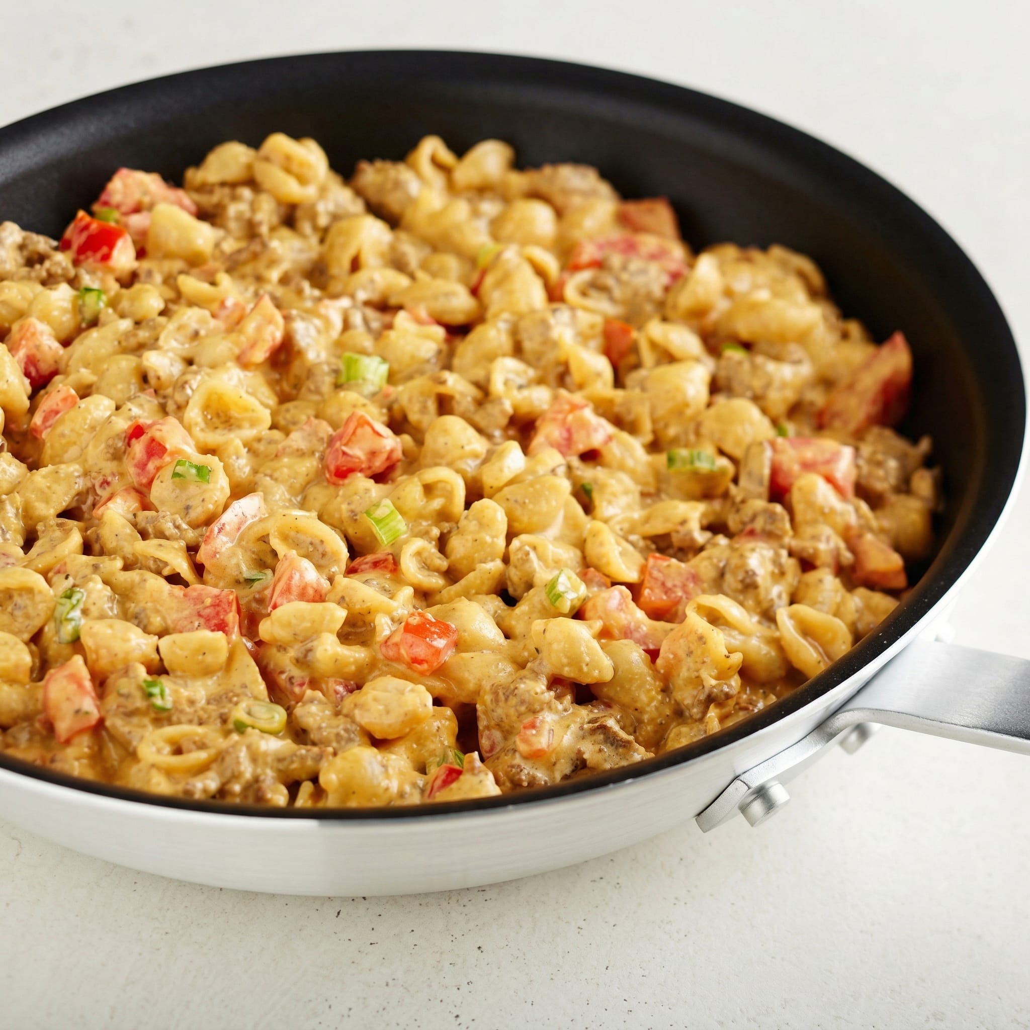VELVEETA Shells & Cheese Cheeseburger Mac | Velveeta | United States | Recipes - Kraft Heinz