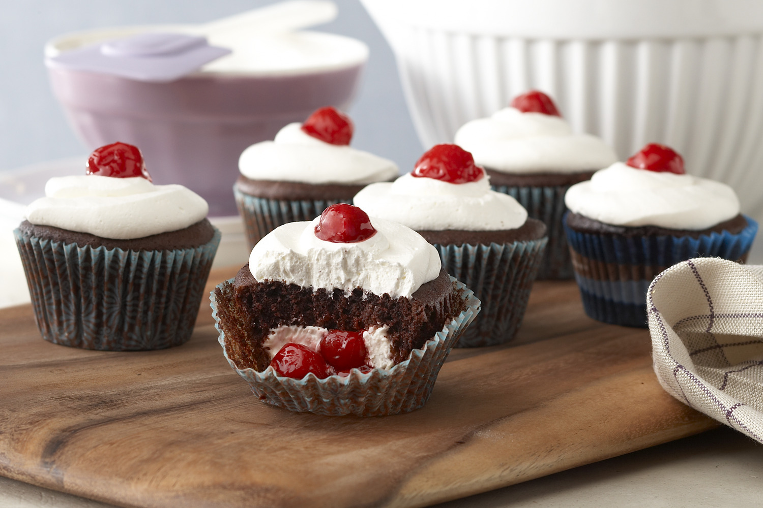 Black Forest-Stuffed Cupcakes | PHILADELPHIA | United States | Recipes - Kraft Heinz