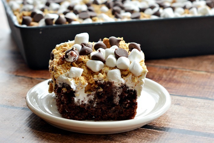 S’mores Poke Cake | JET-PUFFED | United States | Recipes - Kraft Heinz