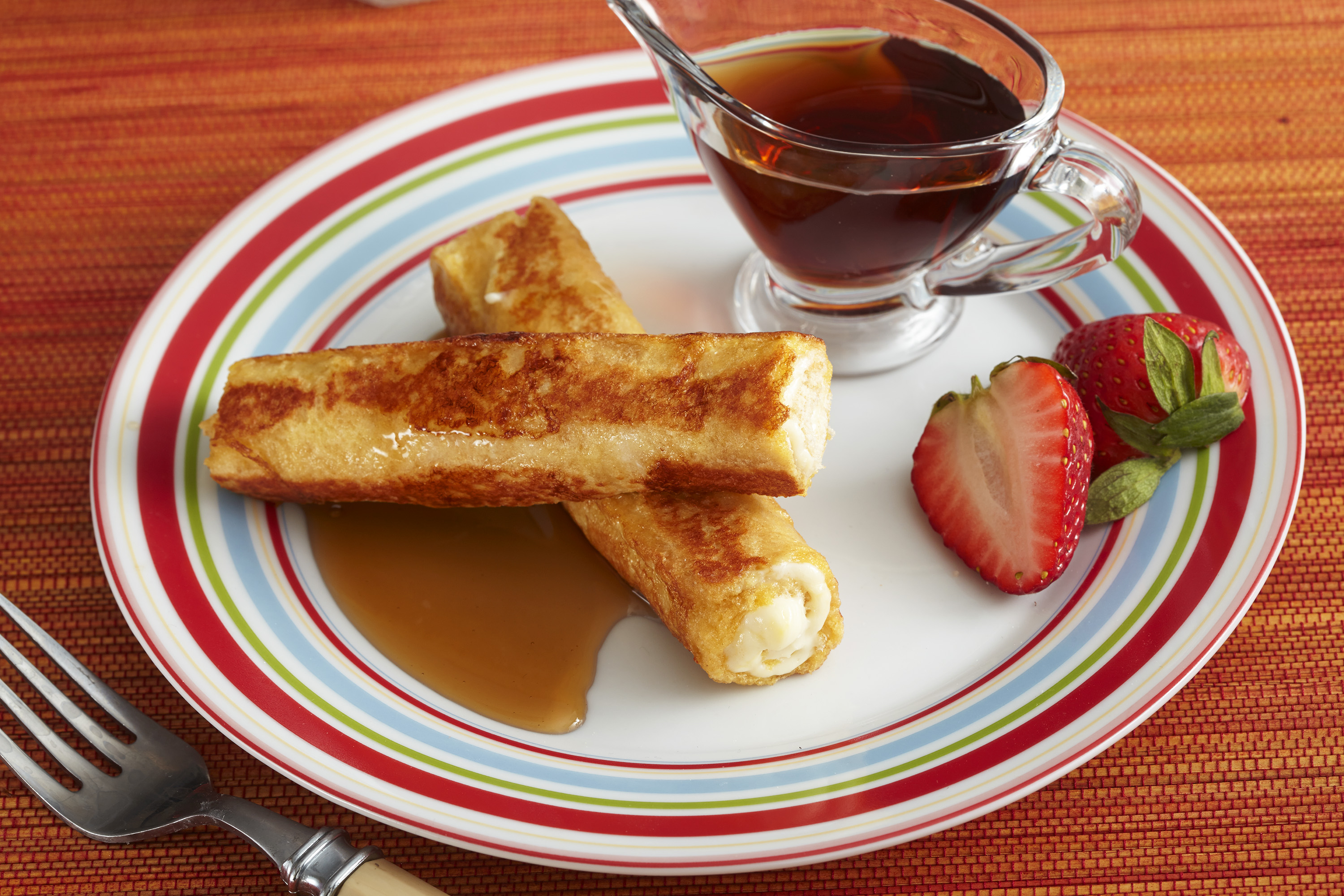Cheesecake-Stuffed French Toast Roll-Ups | PHILADELPHIA | United States | Recipes - Kraft Heinz