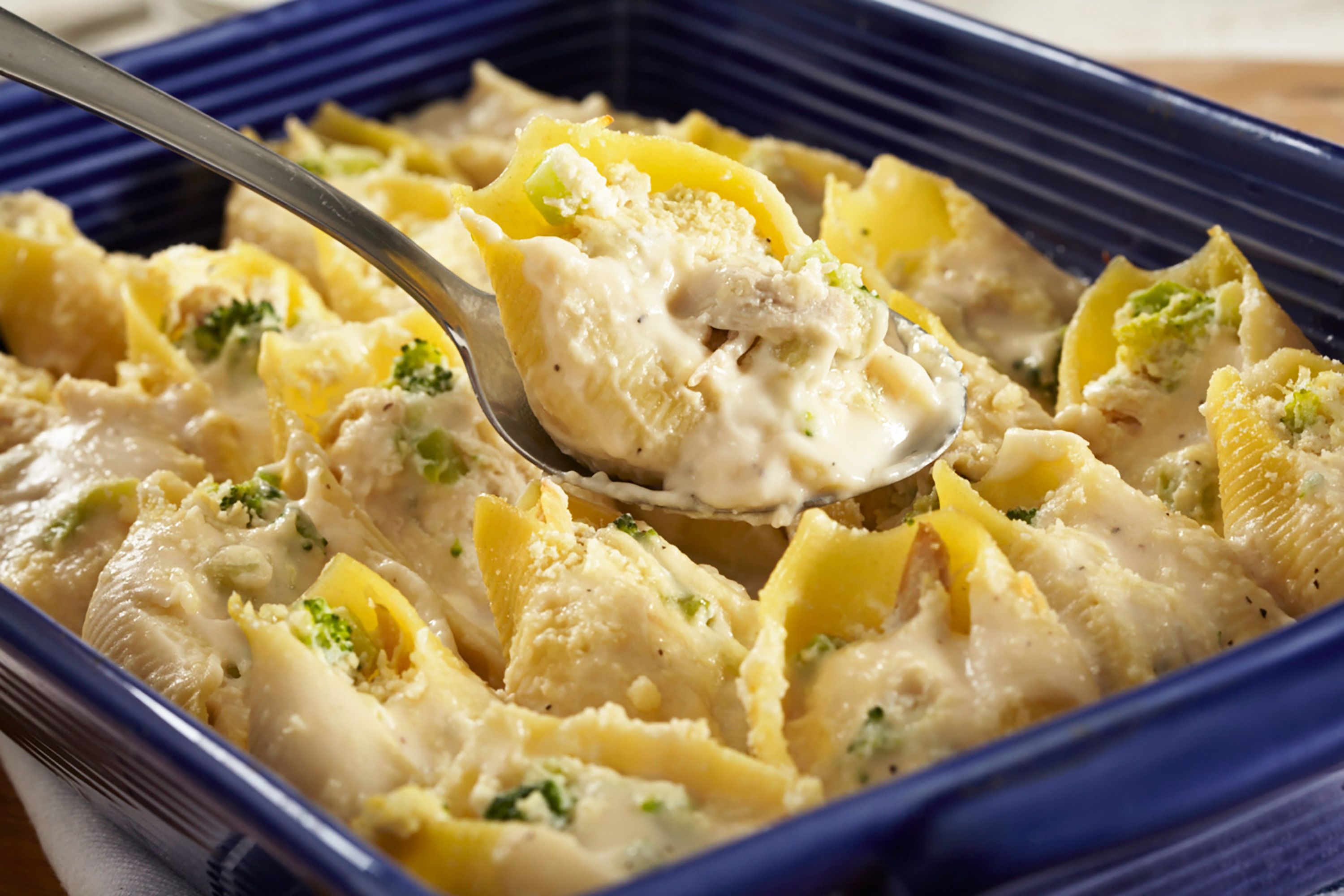 Chicken & Broccoli Alfredo Stuffed Shells | Kraft Cheese | United States | Recipes - Kraft Heinz