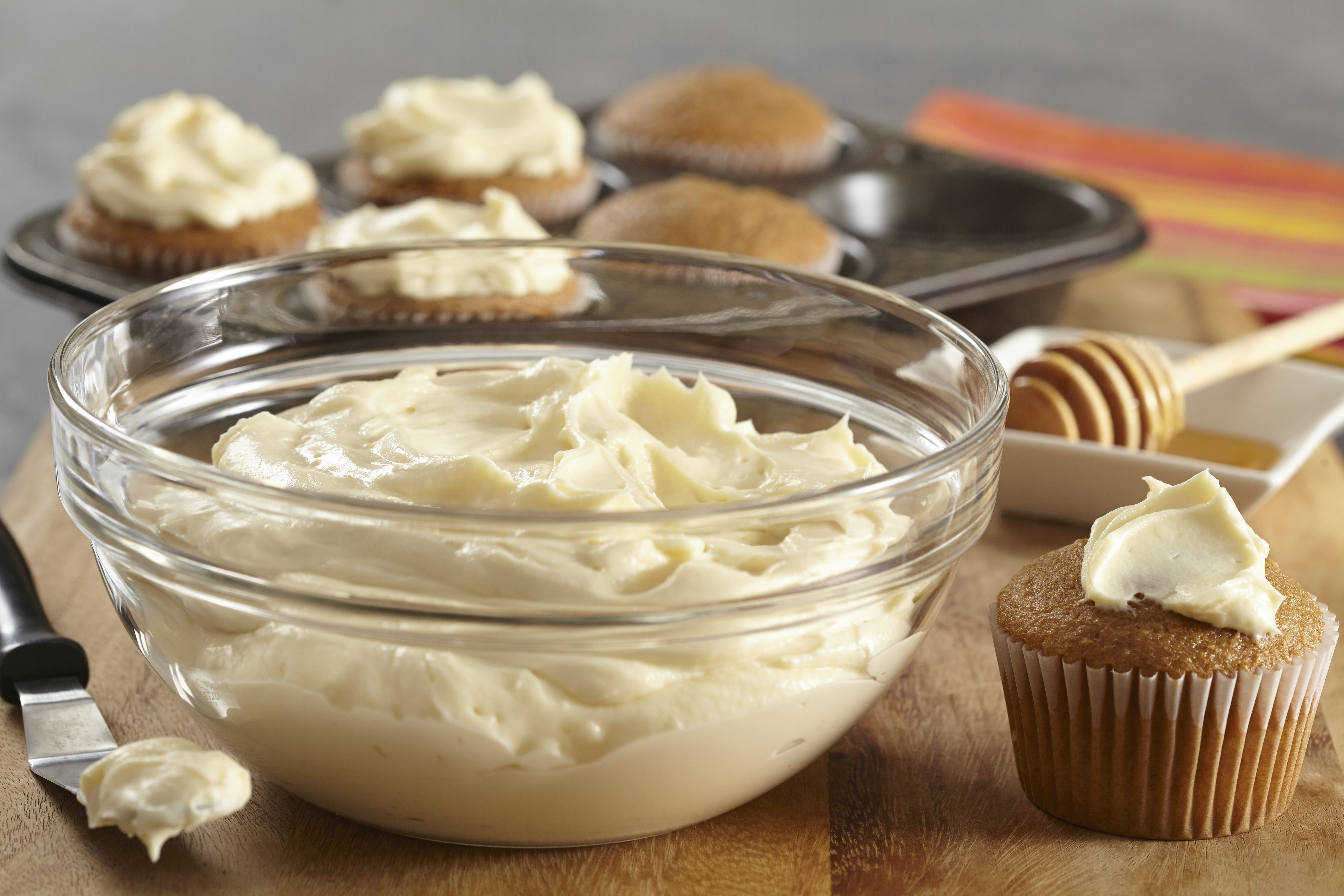 Honey-Cream Cheese Frosting | PHILADELPHIA | United States | Recipes - Kraft Heinz