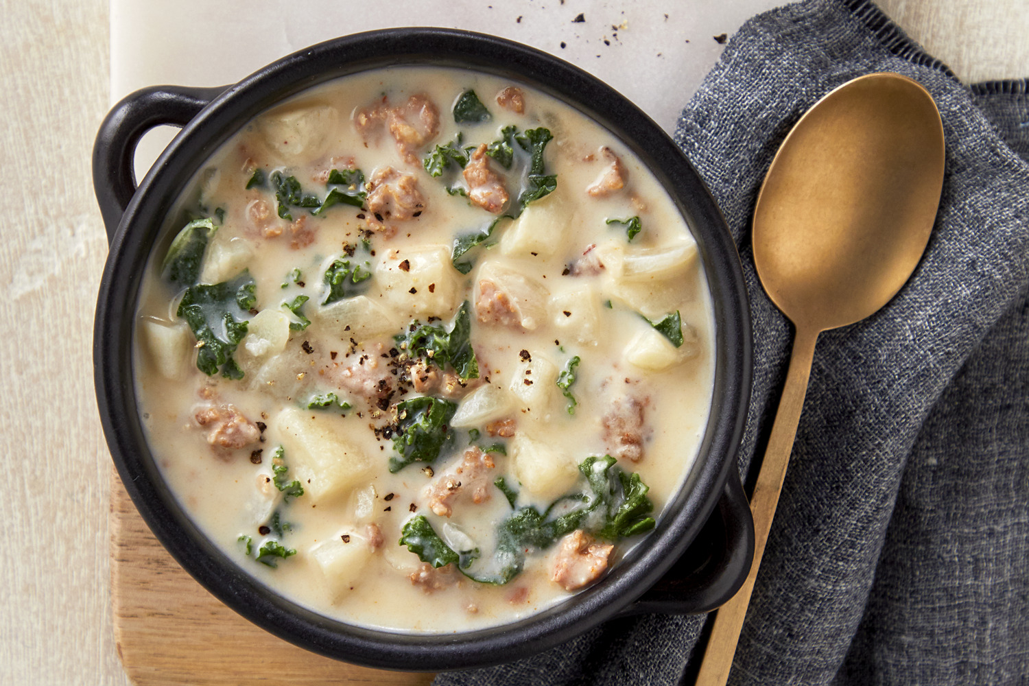 Creamy Italian Sausage and Kale Soup | PHILADELPHIA | United States | Recipes - Kraft Heinz