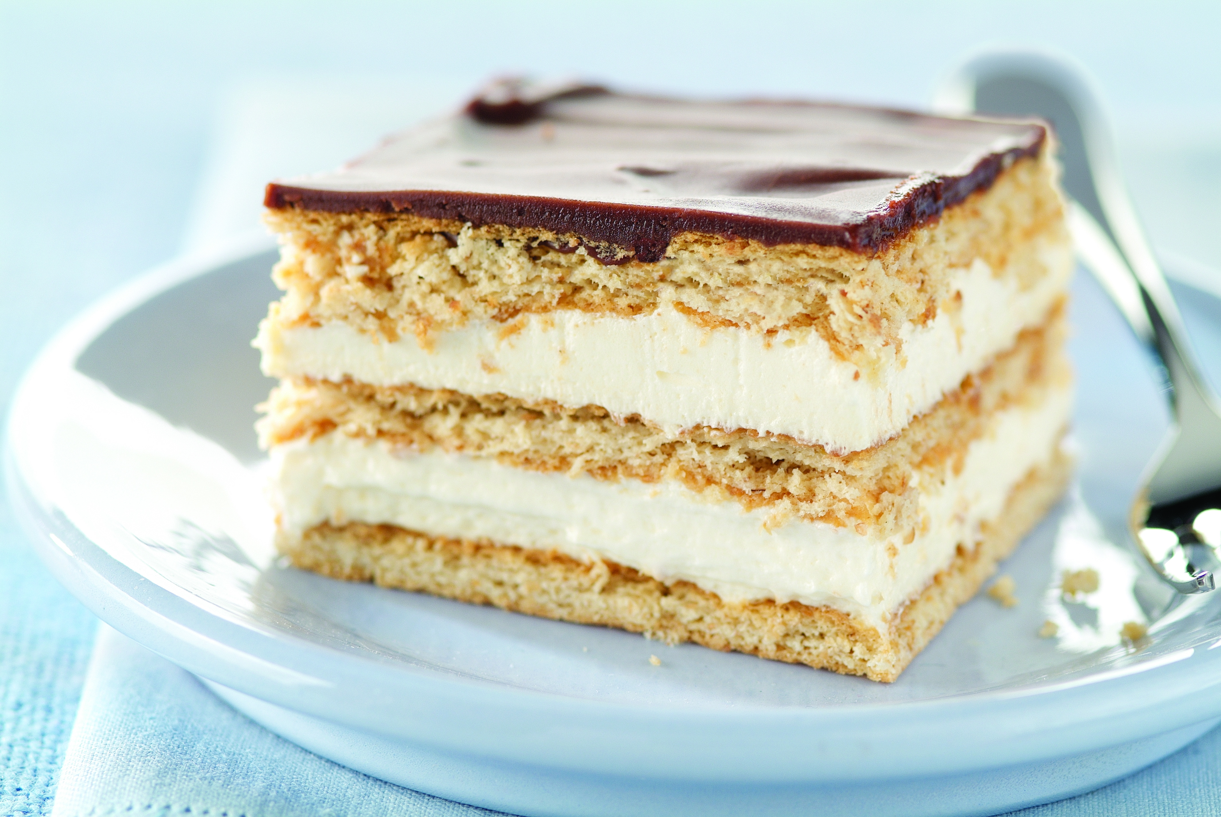 Easy Chocolate Éclair Squares | Jell-O | United States | Recipes - Kraft Heinz