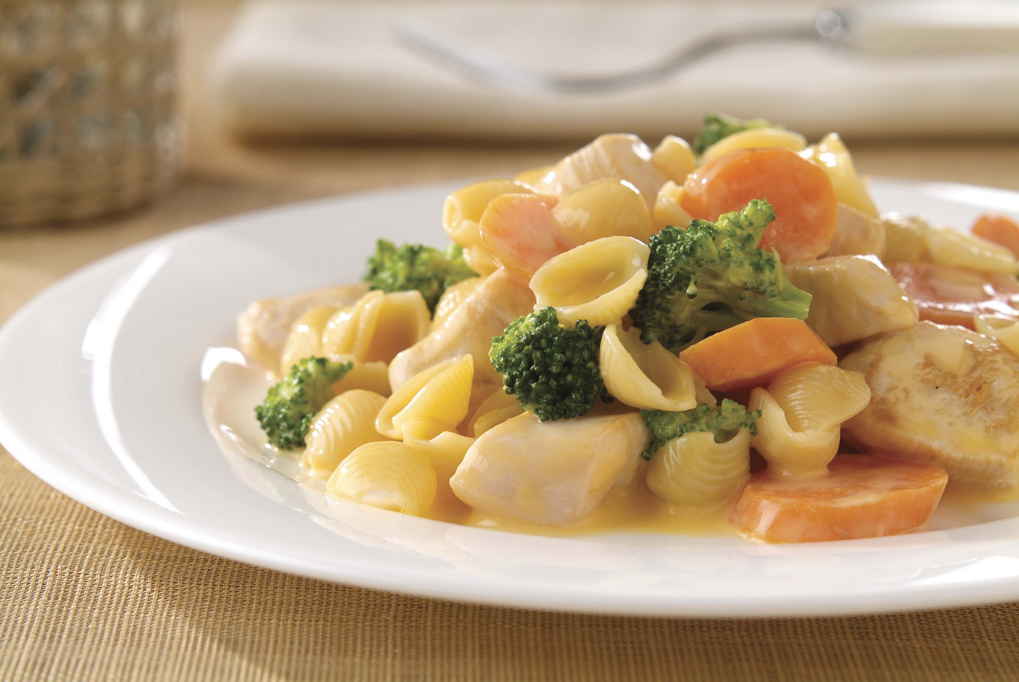 VELVEETA Cheesy Chicken Skillet | VELVEETA | United States | Recipes - Kraft Heinz