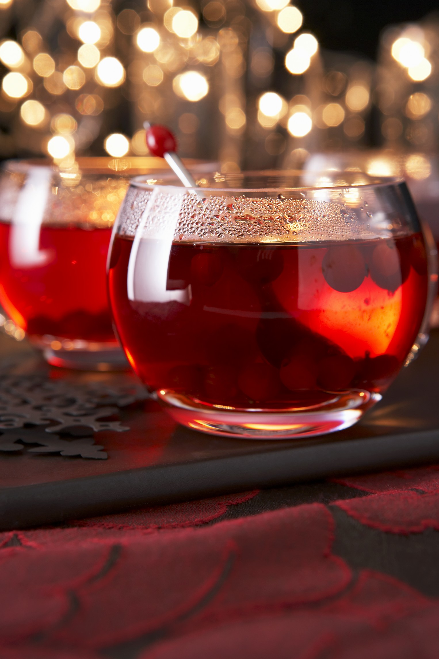 Pomegranate-Cranberry Punch | Crystal Light | Canada | Recipes - Kraft Heinz
