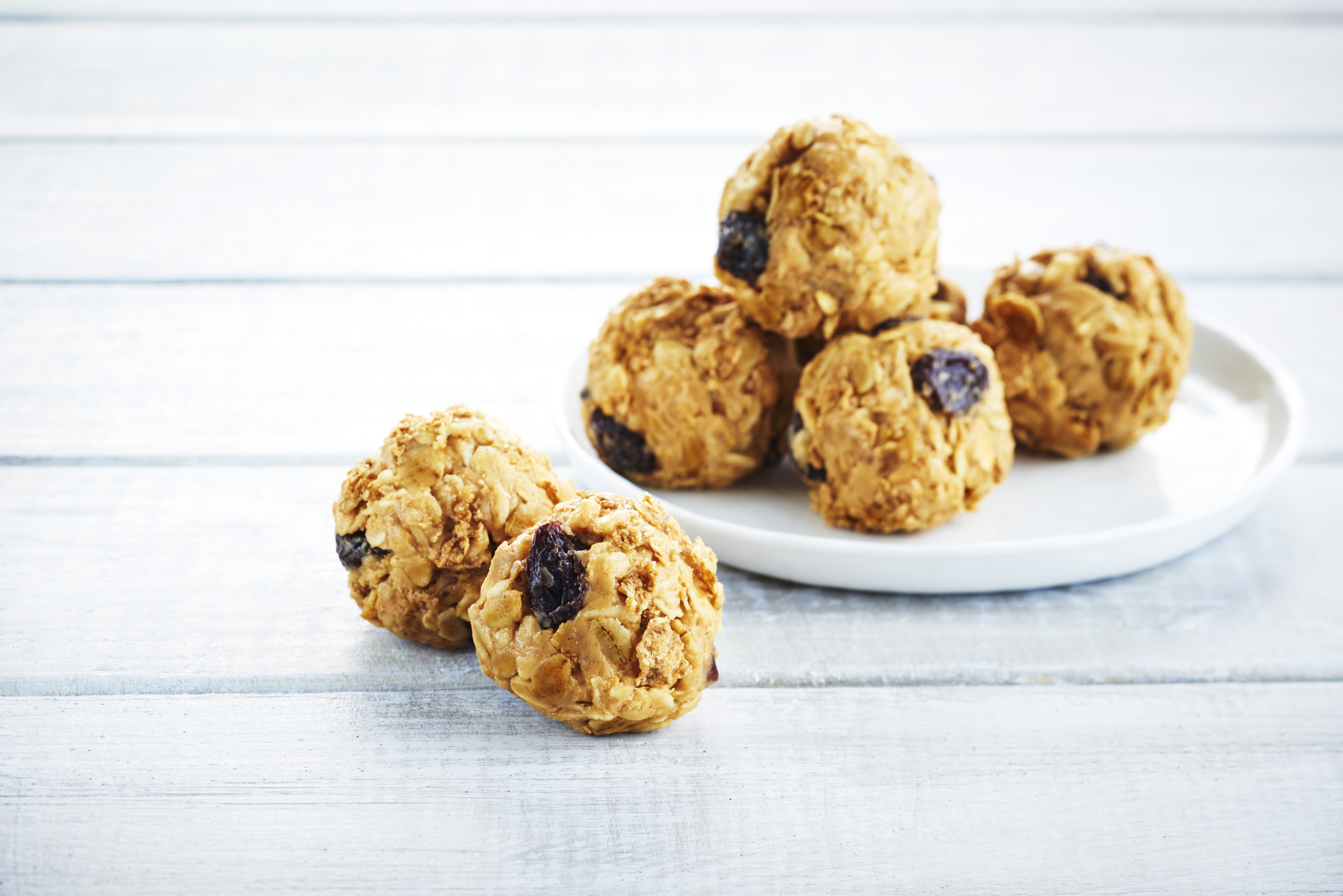 Peanut Butter Snack Bites with Raisins | Kraft Peanut Butter | Canada | Recipes - Kraft Heinz