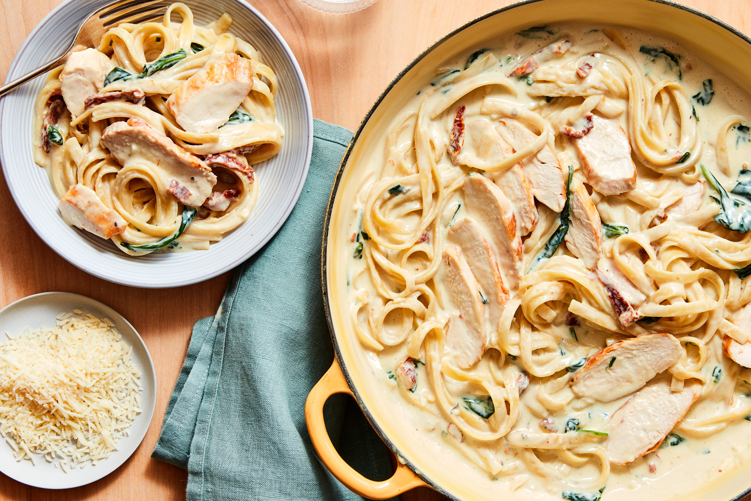 One-Pot Creamy Chicken Tuscan Pasta | Philadelphia | Canada | Recipes - Kraft Heinz
