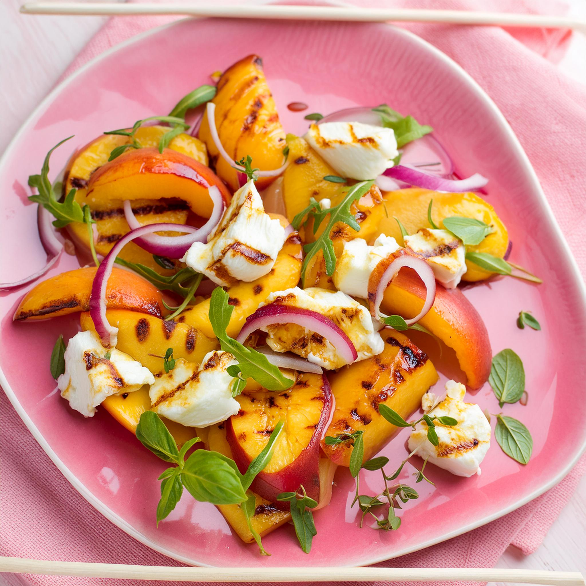 Grilled nectarine and halloumi salad | Eta | New Zealand | Recipes - Kraft Heinz