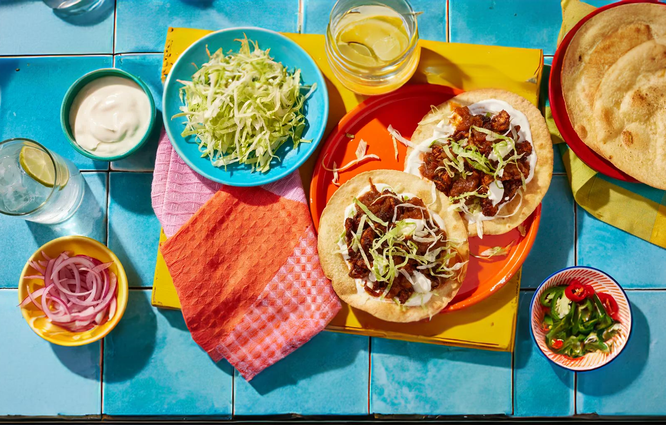 Tinga tostadas (long version) | Las Chicas | United Kingdown | Recipes - Kraft Heinz
