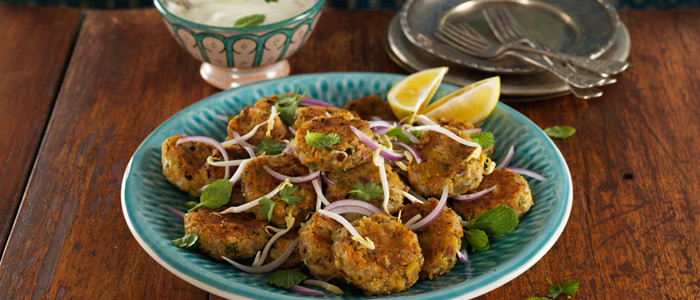 Mike's 4-bean falafels with roasted garlic yoghurt and parsley salad | Food In A Minute | New Zealan