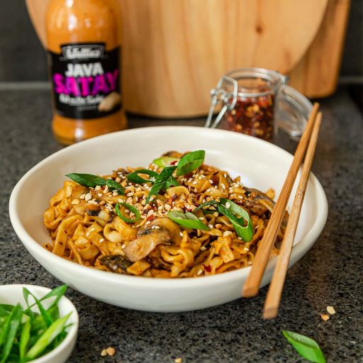 Satay peanut noodles | Food In A Minute | New Zealand | Recipes - Kraft Heinz