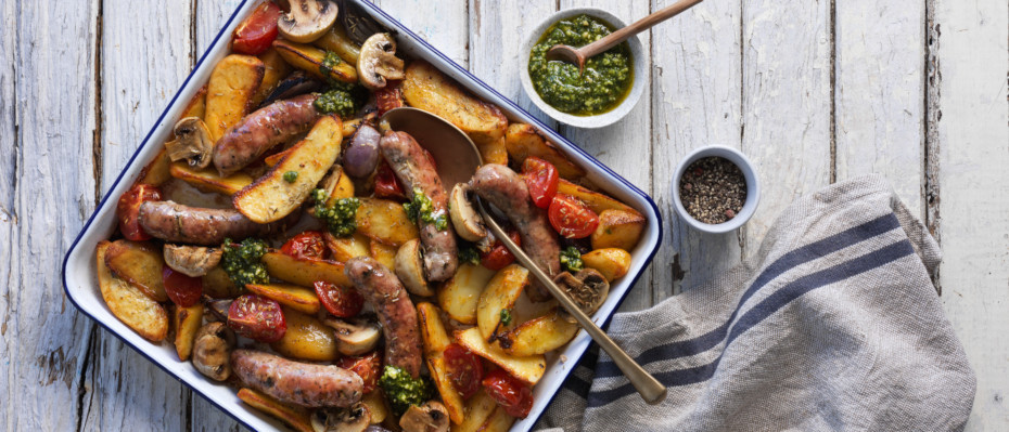 Sausage and veggie tray bake | Food In A Minute | New Zealand | Recipes - Kraft Heinz