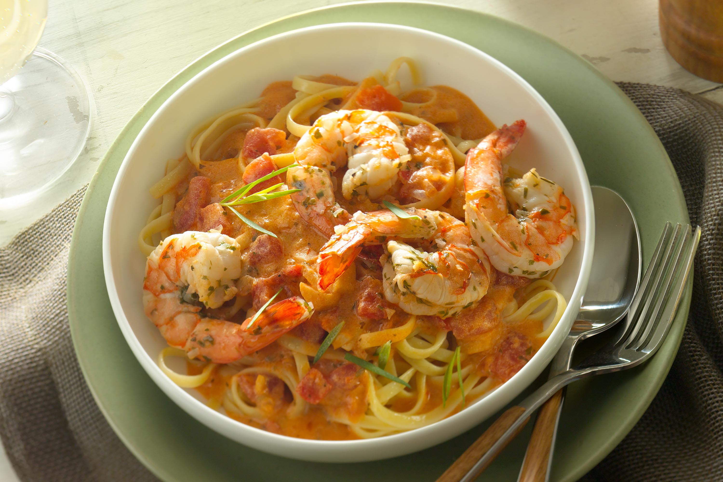 Zesty Shrimp Pasta with Garlic | CLASSICO | Recipes - Kraft Heinz