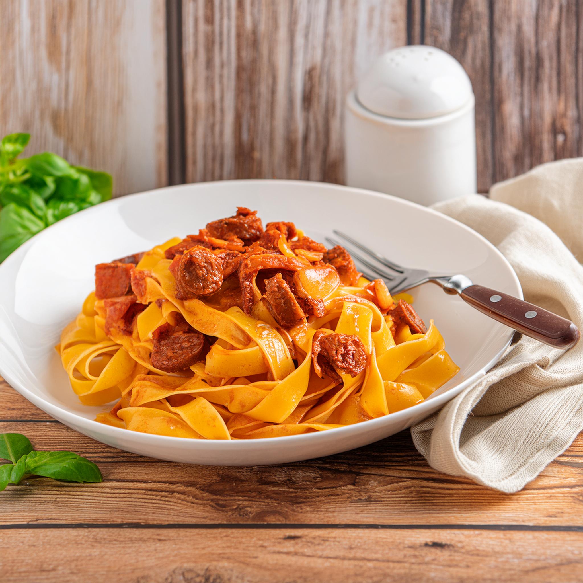 Spicy chorizo fettuccine | Heinz